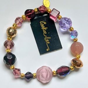 🌹Carved Purple Rose & Gold Tone w/Faceted Beads Stretch Bracelet by Cookie Lee